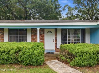 1884 Schencks St, Biloxi, MS 39531