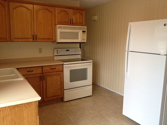 3rd image of 2103 Lauren Dr