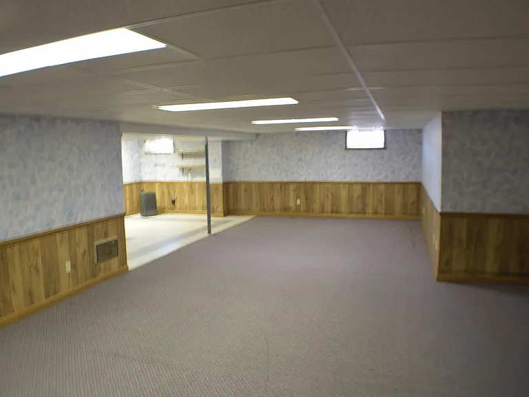 1160 Forest Hill Rd — Photo 8