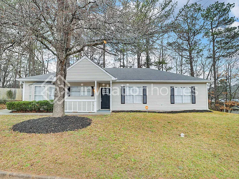 626 Waynes Ct SE — Photo 1