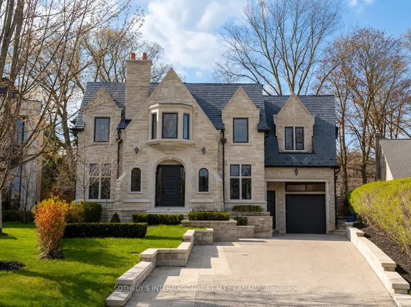 92 Arjay Cres, Toronto, ON M2L 1C7
