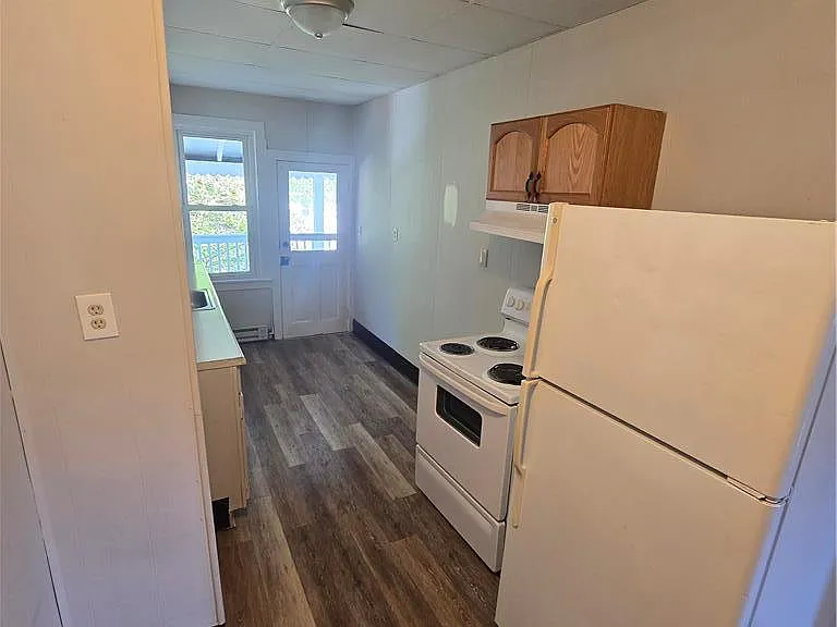 708 Linden St #2 — Photo 4
