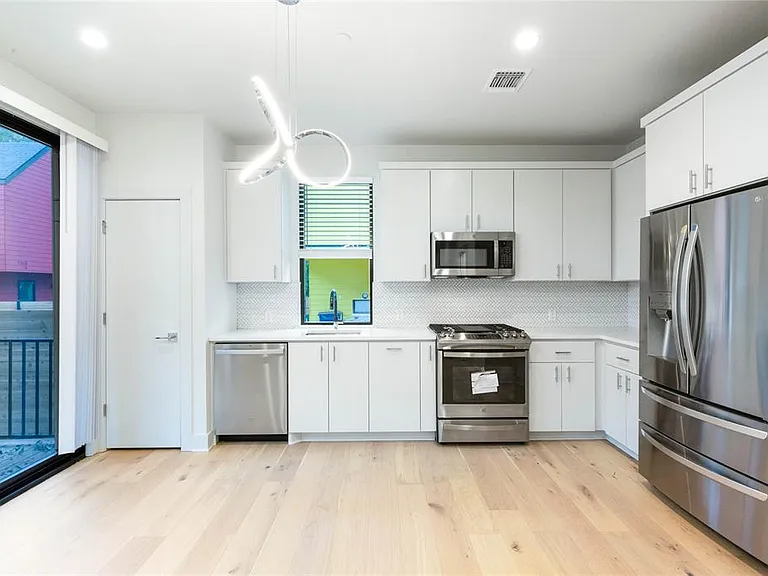 1116 Walton Ln #2 — Photo 4