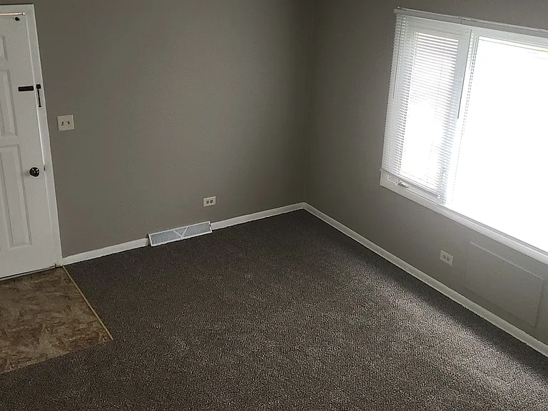 521 Ryan Ln #B — Photo 3