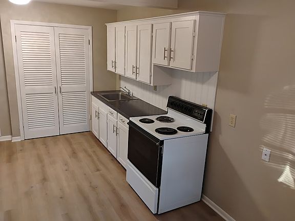 3rd image of 504 N Newsom St #2