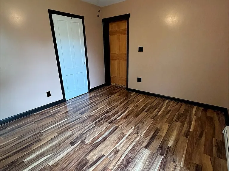 210 W Oak Orchard St — Photo 12