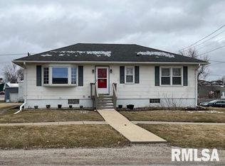 301 6th St, Durant, IA 52747