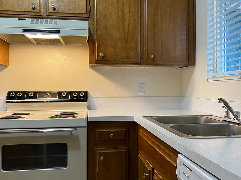 The Park Apartments — Photo 24