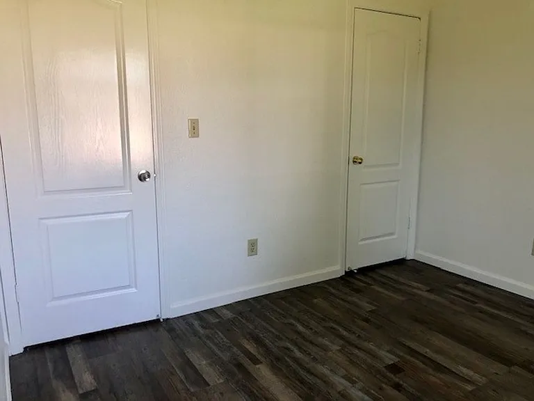 7521 Blackthorne Way — Photo 14
