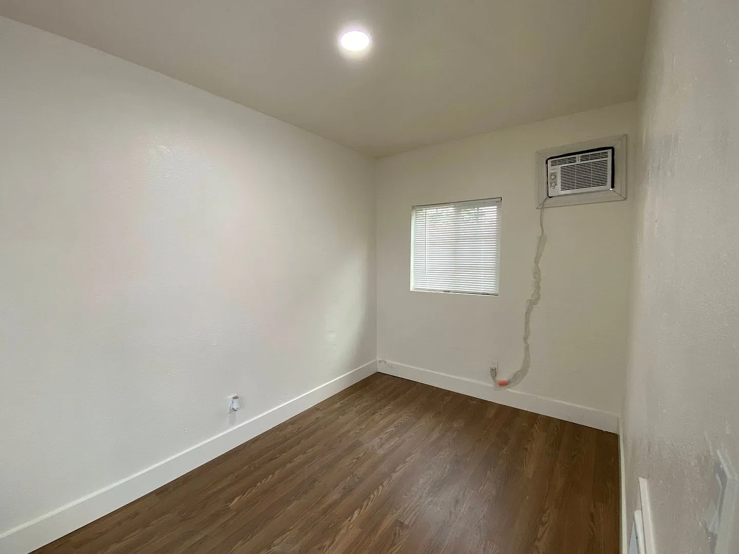 One Bed, One Bath Apartment — Photo 3