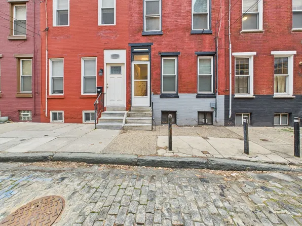 1825 Carlton St, Philadelphia, PA 19103