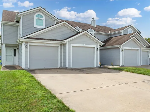 5743 NW Plantation Ln #197-B, Lees Summit, MO 64064