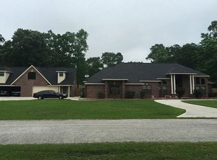 199 Holly Ln, New Caney, TX 77357