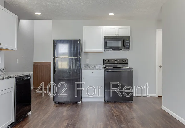 2233 S 20th St #3 — Photo 2