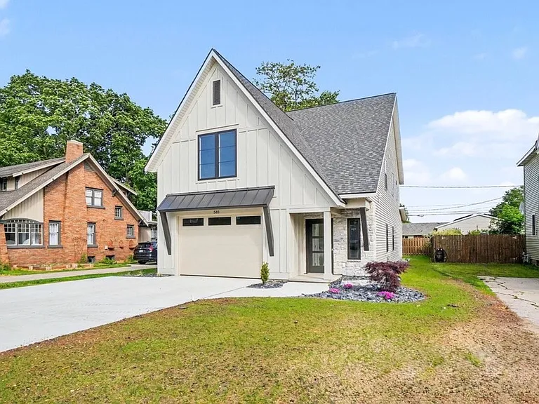 581 S Shore Dr — Photo 4