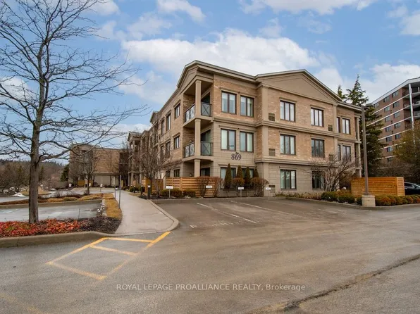 869 Clonsilla Ave #212, Peterborough, ON K9J 0B7