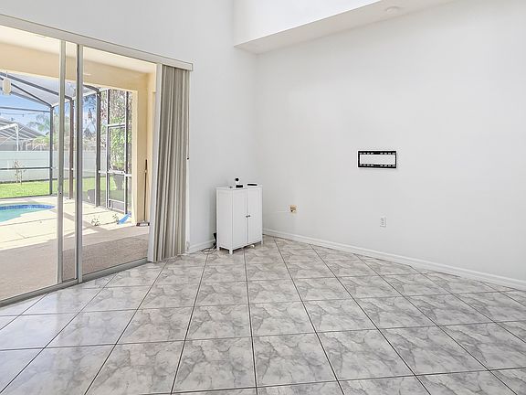 4th image of 408 Eagle Dr