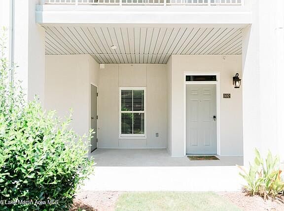 3rd image of 230 Crowne Pointe Rd