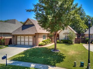 3410 Cheyenne Villa Cir, Edmond, OK 73013