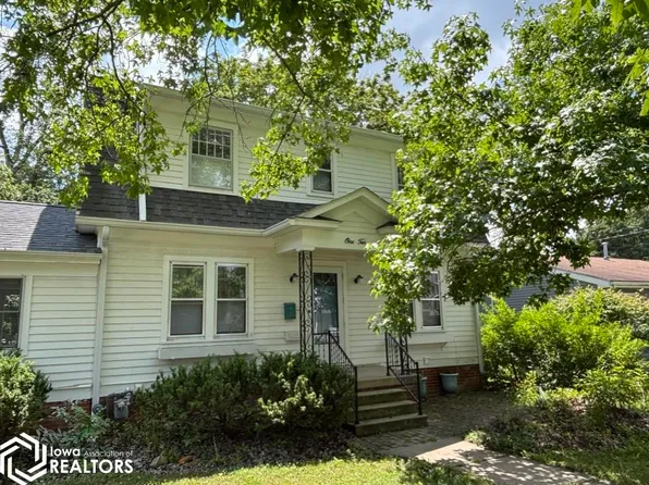 110 Iowa Ave, Fairfield, IA 52556