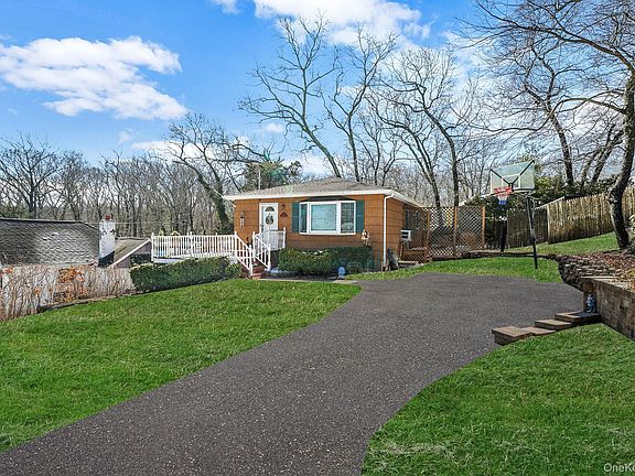 3rd image of 6 Hillside Road