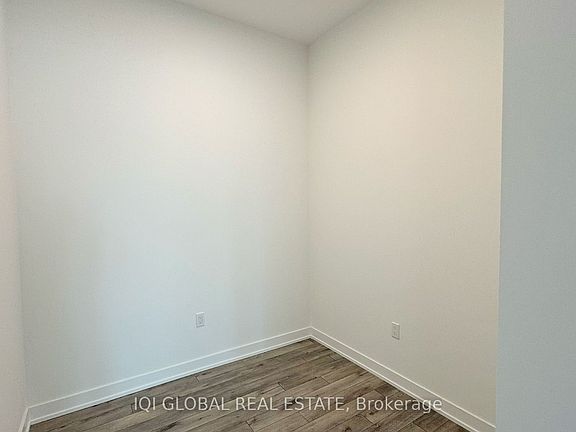 4th image of 1005 Dundas St E #556