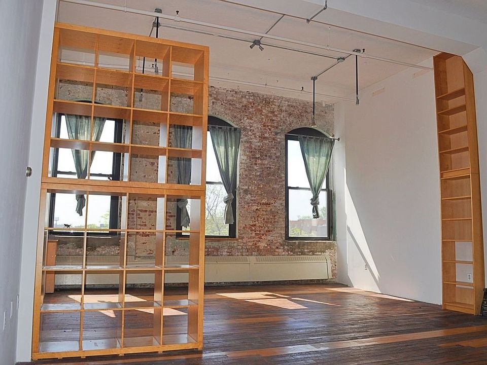 1st image of 5 Delevan St APT 3G