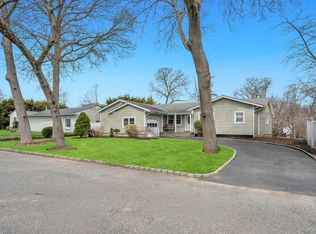 9 Wiggins Street, Ronkonkoma, NY 11779