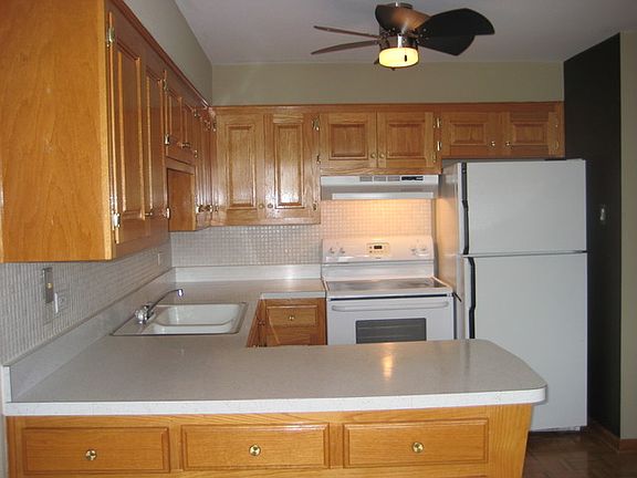2nd image of 5757 S Kenton Ave APT 3S