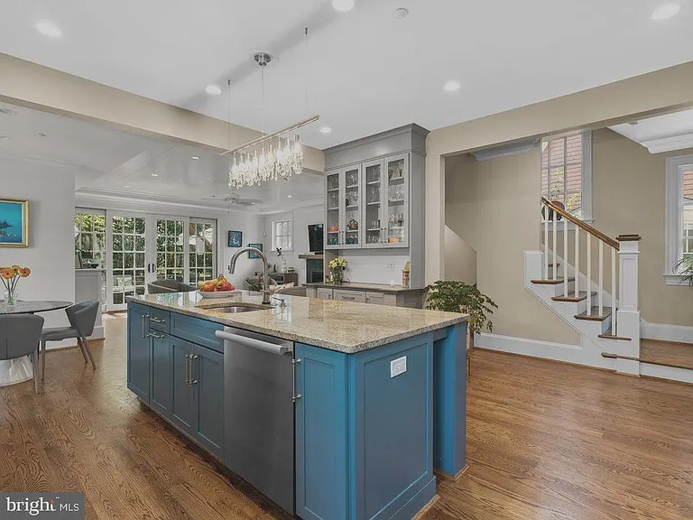 4400 Elm St — Photo 13