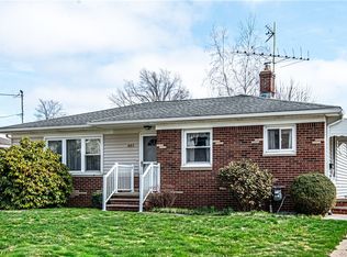 483 Hillman Rd, Akron, OH 44312