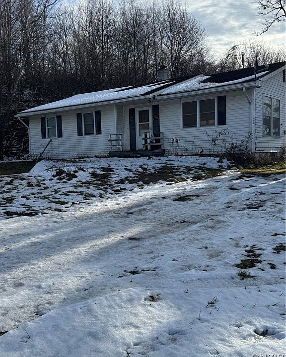 1st image of 598 Turnpike Rd