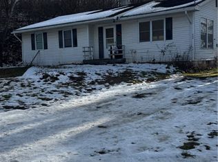 598 Turnpike Rd, Cayuga, NY 13034