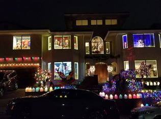 3616 Viewcrest Dr, Burbank, CA 91504