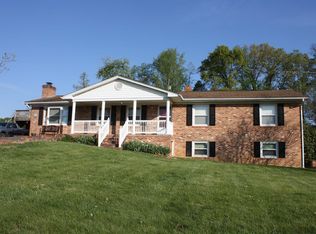 7111 N Lee Hwy, Raphine, VA 24472