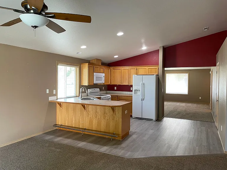 1900 Leanne Ave — Photo 12
