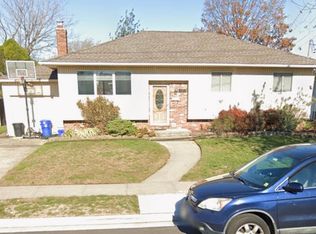 374 Vermont Avenue, Oceanside, NY 11572