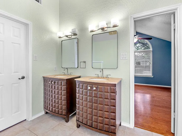 15905 De Peer Ave — Photo 15