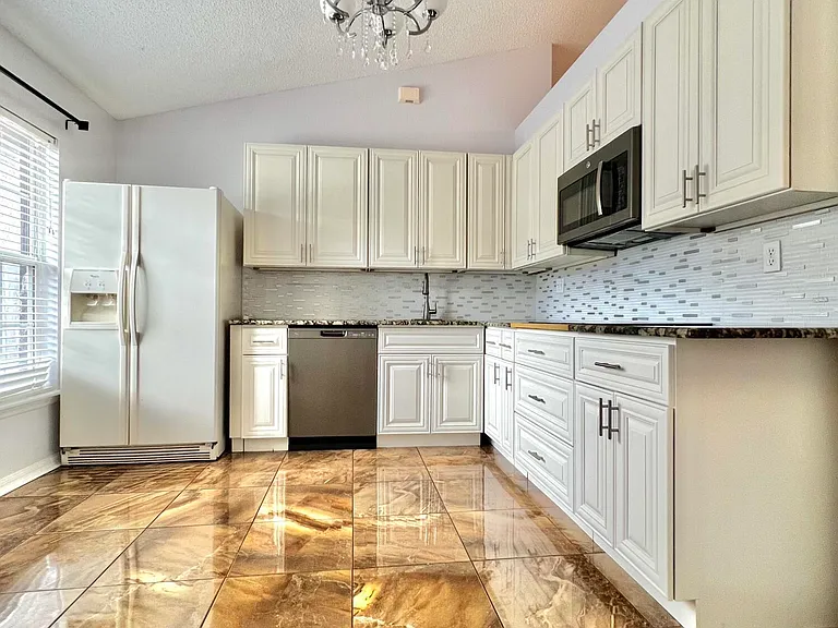 11395 S Aston Hall Dr — Photo 7