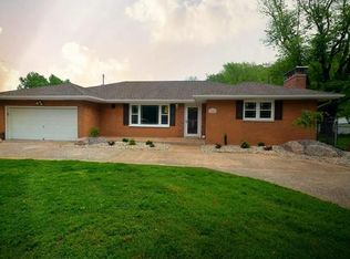 1605 W Main St, Collinsville, IL 62234