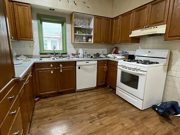 2nd image of 1517 12th St