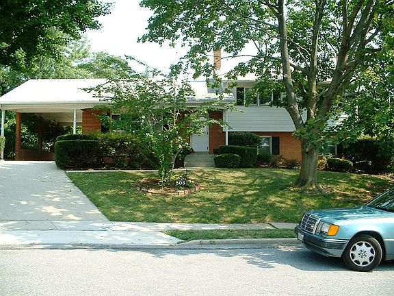 Exterior Front2