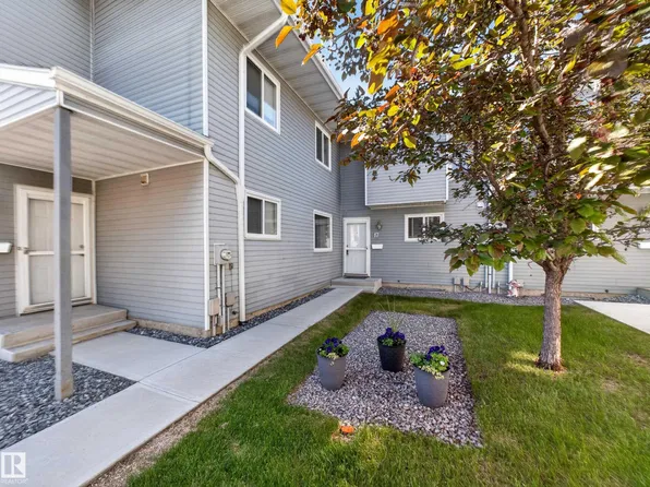 15710 Beaumaris Rd NW #17, Edmonton, AB T5X 5E2