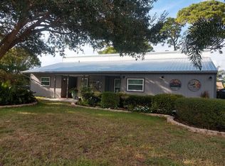 318 Montana Ave, Nokomis, FL 34275