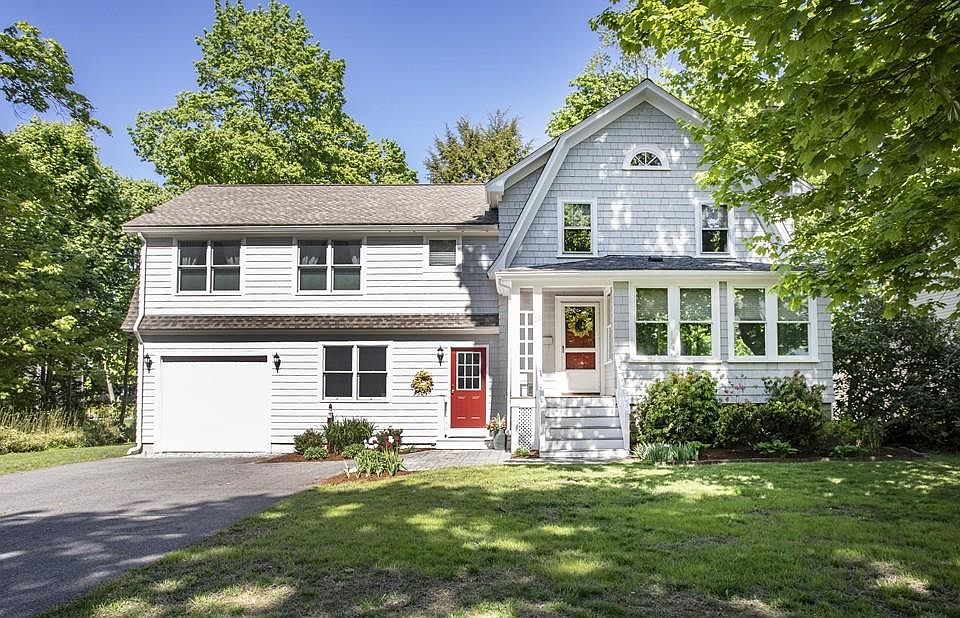 1st image of 25 Bradford Ave