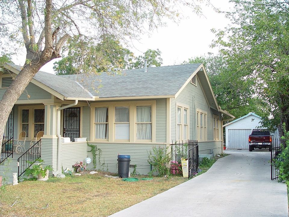 2nd image of 217 Hot Wells Blvd