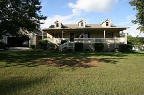 2nd image of 15 Caylor Farm Ln