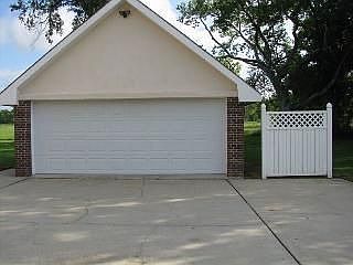 5th image of 504 River Woods Dr