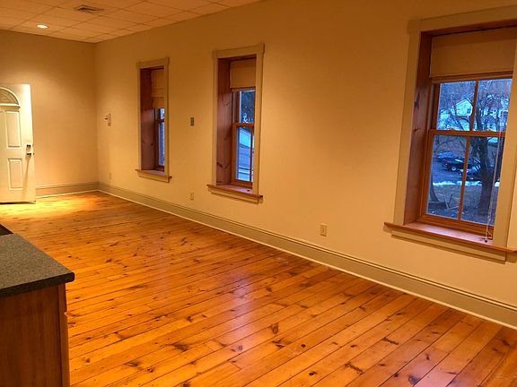 2nd image of 10 Mansion St APT 9