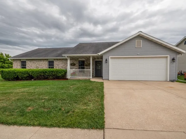 879 Broadmoore DRIVE, Hartford, WI 53027